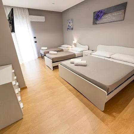 House Le Treemme Corigliano Scalo